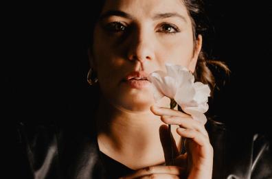Musica, la cantautrice salentina Cristiana Verardo sui palchi di Milano, Roma e Asti