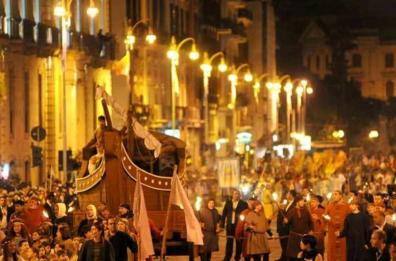 Bari, corteo di San Nicola: è giallo sul bando