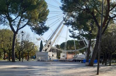 Andria, la manovra della discordia della ruota panoramica