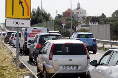 Bari, rotatorie, «bretelle» e caos: i  quartieri Picone e Poggiofranco in tilt 