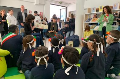 Bari, a San Girolamo inaugurata la biblioteca  «Mimma Romanazzi» in memoria di un'insegnante scomparsa