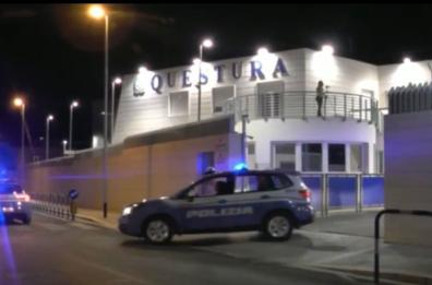 Trani, aggressioni durante la movida: daspo urbano per 5 giovani