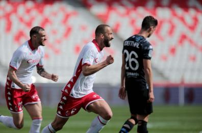 Calcio: rimonta del Bari contro il Como, il match finisce 2-2