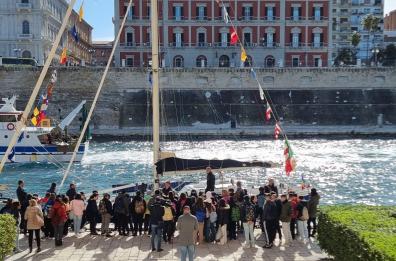 Taranto, centinaia di studenti per la Giornata del mare