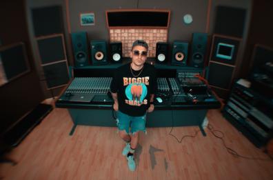 &laquo;Splendido Film&raquo;, da Bari Hurreezy racconta la dipendenza da una persona