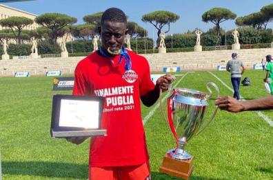 Lecce, calciatore muore nel sonno: era in vacanza a casa dello zio