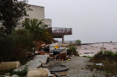 Selva di Fasano, baby-vandali distruggono quel che resta del Belvedere