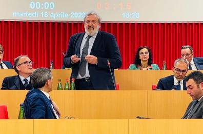 Emiliano: «Mozione su Fondo coesione serve a chiedere chiarezza». La replica di Fdi e Lpd: «È inutile»
