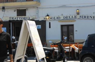 Gallipoli, incendio distrugge noto ristorante: danni ingenti. La conferma: è di matrice dolosa