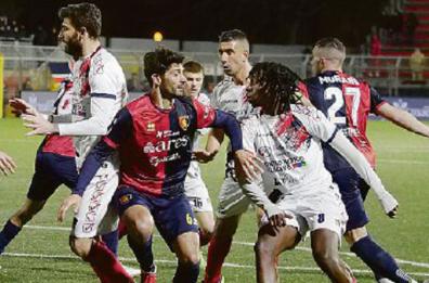 Calcio, due cessioni per le lucane Potenza e Picerno