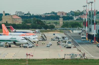 Aeroporto di Brindisi: incombe la scure dell'aumento per le tasse d’imbarco