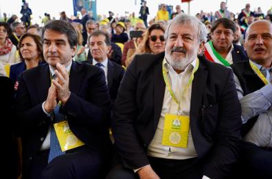 Fdi contro Emiliano: «Sul palco a Bari elogia Fitto, poi con i giornalisti lo attacca. È incoerente»
