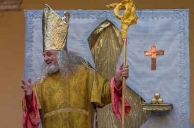 Bari, in scena al Piccinni lo spettacolo itinerante e interattivo «San Nicola dei baresi» 