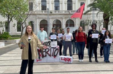 Link Bari: «no ai suicidi tra studenti: stop a competizione e principio del merito» 
