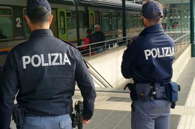 Ragazzo pestato alla stazione di Trani, la Polfer sulle tracce delle ragazze
