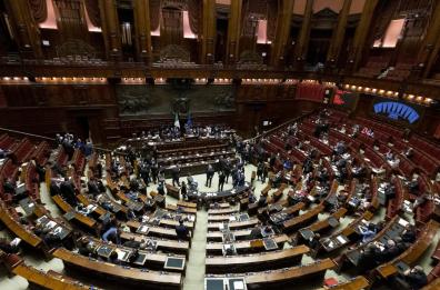 Lo scudocrociato come ossessione nelle «baruffe» sulla Dc
