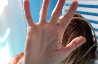 Puglia, violenza sulle donne: boom di chiamate al 1522