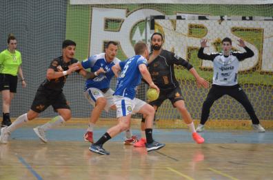 Pallamano, capolavoro Fasano: il pari a Merano vale la finale-scudetto
