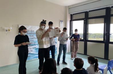 Studenti leccesi leggono Il Piccolo Principe ai bimbi ricoverati al Fazzi