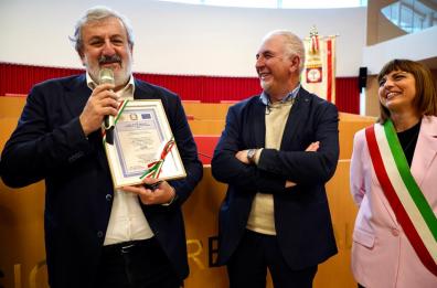 Castellana, «Piccoli studenti crescono» e incontrano Emiliano alla Regione
