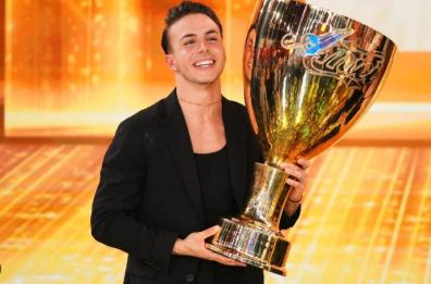 Bari, Mattia Zenzola: «che sogno vincere Amici, Maria mi hai cambiato la vita»