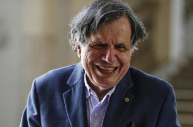 L'Università di Bari consegna il sigillo d'oro al Nobel Parisi: «La fiducia nella scienza rischia di diminuire»