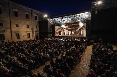 Festival della Valle d'Itria, la 49esima edizione nel segno dell’Opera buffa