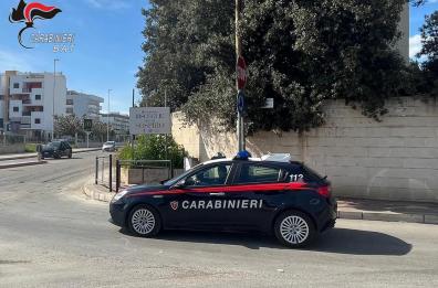 Bisceglie, ruba in appartamento e minaccia il figlio del proprietario: arrestato ladro in trasferta