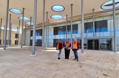 Dal mare di Barcellona agli ulivi di Monopoli, l’archistar De Pineda visita il suo ospedale
