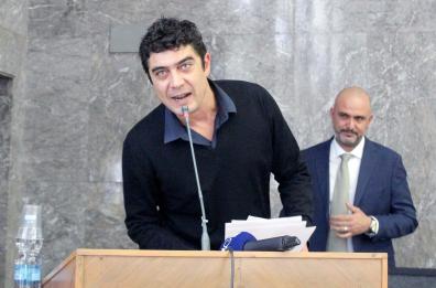 Strage di Capaci, Riccardo Scamarcio in Tribunale a Bari legge passi delle interviste di Falcone