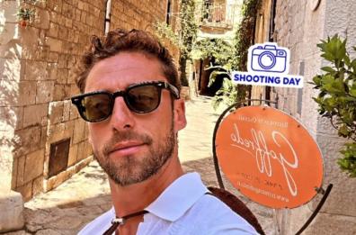 Vacanza pugliese per Marchisio, in giro nel borgo antico di Conversano