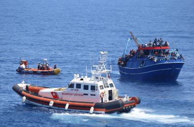 La Geo Barents a Bari il 30 maggio con 605 migranti a bordo. Il Comune avvia rete di assistenza FOTO/VIDEO