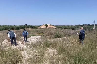 Discarica abusiva nel cantiere della nuova Poligonale Bari: 7mila tonnellate di rifiuti, anche amianto, 2 interdizioni