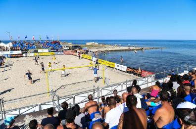 Lecce, nella Beach arena di San Cataldo arrivano gli ex campioni del calcio