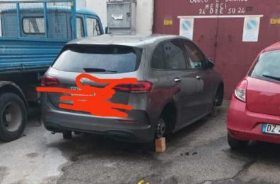 Matera, i ladroni delle grosse gomme d’auto