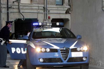 Lecce, insegue il ladro che gli ha rubato 300 euro ma gli viene strappata pure la collana