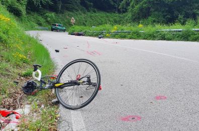 Potenza, in bicicletta contro una moto: ciclista muore dopo l'impatto