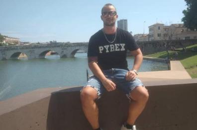Colluttazione fuori da un locale, è morto il vigile del fuoco di Foggia rimasto ferito