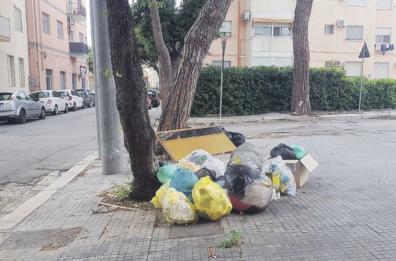 Brindisi, abbandono illecito di rifiuti: nessun quartiere ne è esente