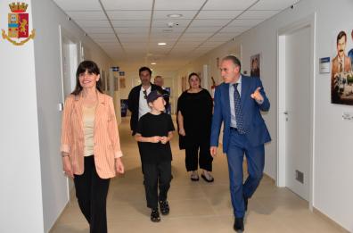Andria, il piccolo Giulio «ospite speciale» per un giorno in Questura
