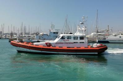 Bari, 82enne in barca in difficoltà per il vento: salvato nella notte dalla Guardia Costiera