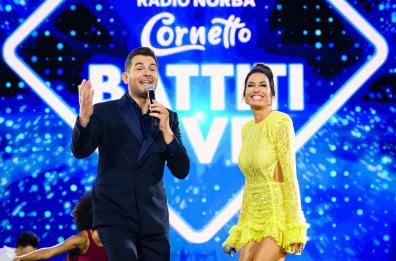 «Uragano», dal palco di «Battiti» la nuova hit di Alan Palmieri ed Elisabetta Gregoraci