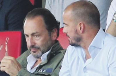 Calcio, Bari guarda al futuro: acquirenti sulla porta