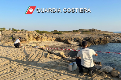 Gallipoli, sigilli alla spiaggia «ricostruita» illegalmente: denunciato titolare del lido