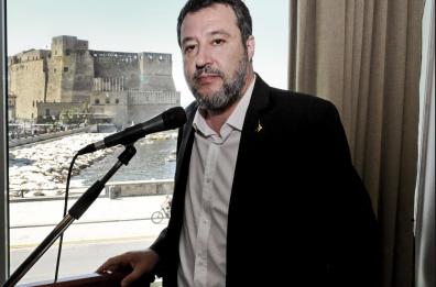 Salvini annuncia la sfida: «Entro metà luglio il primo viaggio del diretto Napoli-Bari». Decaro: «È una vittoria per i cittadini»