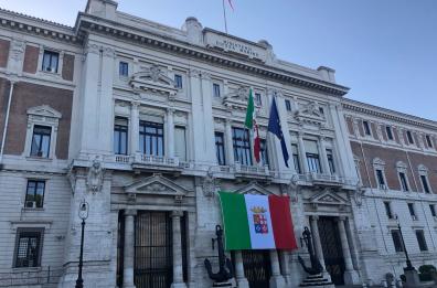 Taranto, morì per un mesotelioma: ufficiale Marina riconosciuto vittima del dovere