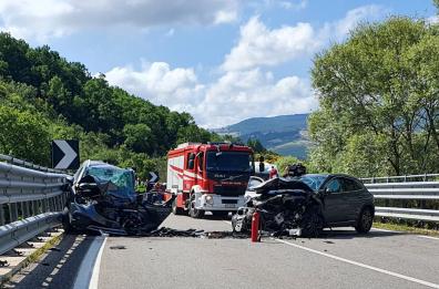 Scontro fra due auto sulla Potenza-Melfi: muore un 51enne e tre feriti gravi