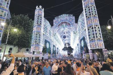Festa della Bruna a Matera: il giorno più lungo dall’alba fino allo «strazzo»
