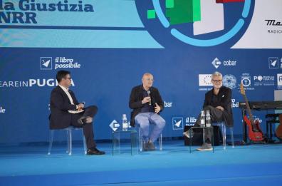 Sisto contestato al Libro Possibile: «Santanchè? No a sentenze mediatiche»