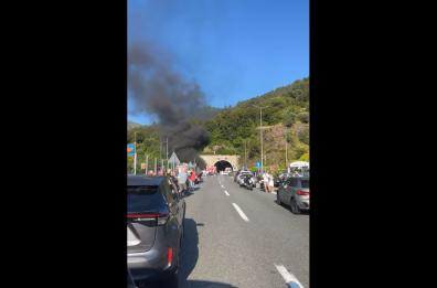 Incendio galleria A12 tra Recco e Nervi direzione Genova